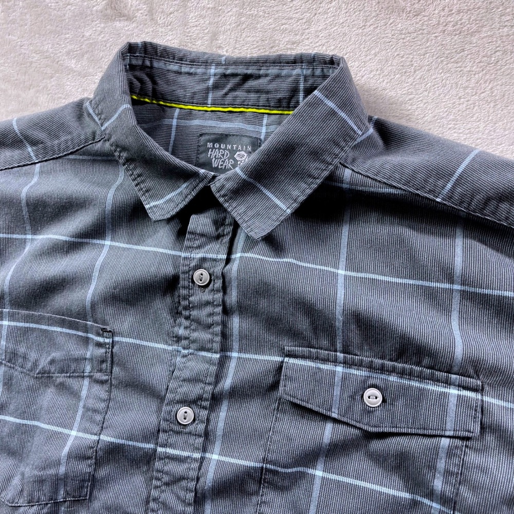 Mountain Hardwear Button Down Shirt Men's Large Plaid Short Sleeve Gray